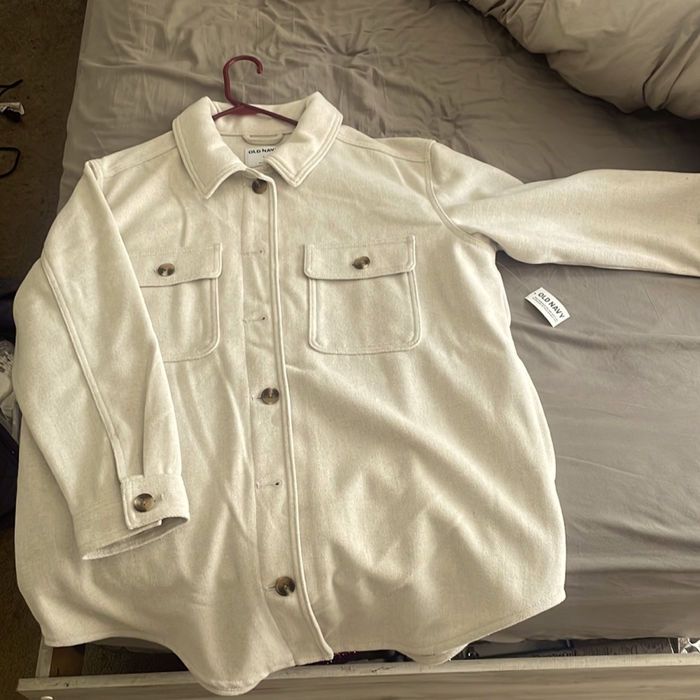 nothing wrong just doesn’t fit!! tags are still on it, never worn